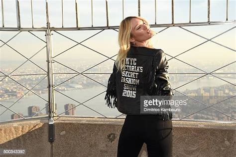 Victorias Secret Angel Candice Swanepoel Lights The Empire State
