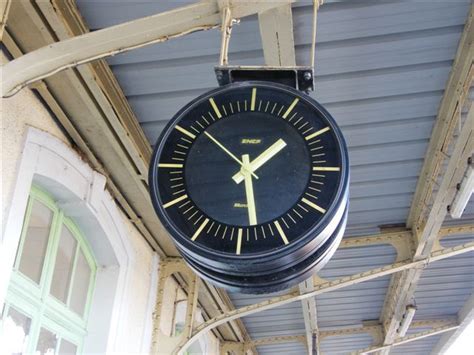 Horloge Bodet Profil Tgv En Gare De Surg Res Omega Watch Decoration