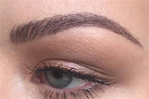 This Womans Filled In Eyebrows Look So Good The Internet Is Convinced