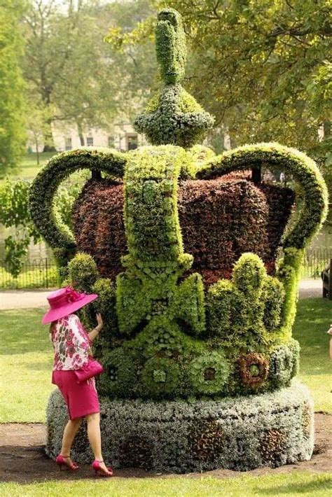 Top 20 Sculptural Topiaries 1001 Gardens