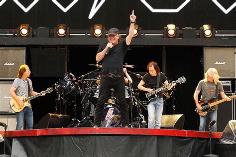 Reunited Acdc ‘would Love To Tour Again