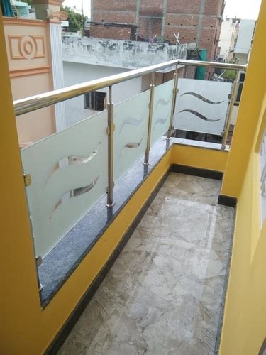 Flat Glass With Silver Stainless Railing For Balcony And Stairs With 3