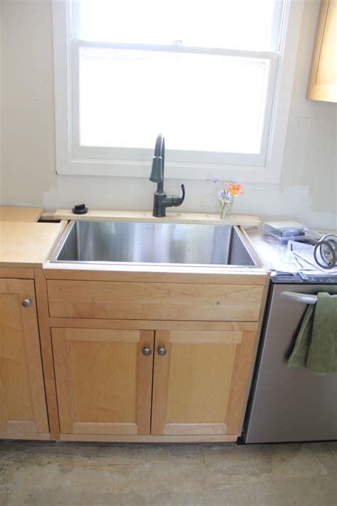 Find local second hand used kitchen cabinets sale in kitchen furniture in the uk and ireland. Craigslist Kitchen Cabinets-6 - Bright Green Door