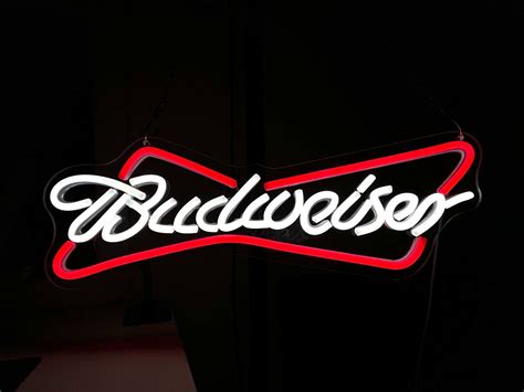 Budweiser Neon Sign Light Beer Bar Pub Club Wall Decor Red Silicone LED