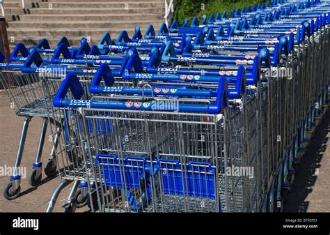 Tesco Shopping Cart Hi Res Stock Photography And Images Alamy