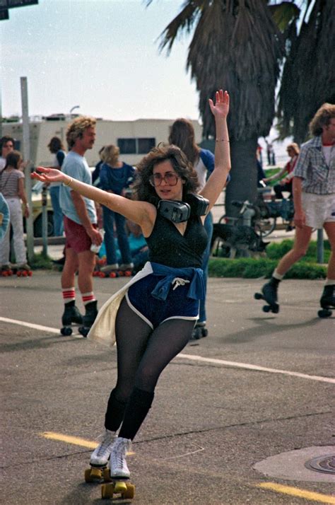 Interesting Vintage Photographs Of Roller Skaters At Venice Beach California In