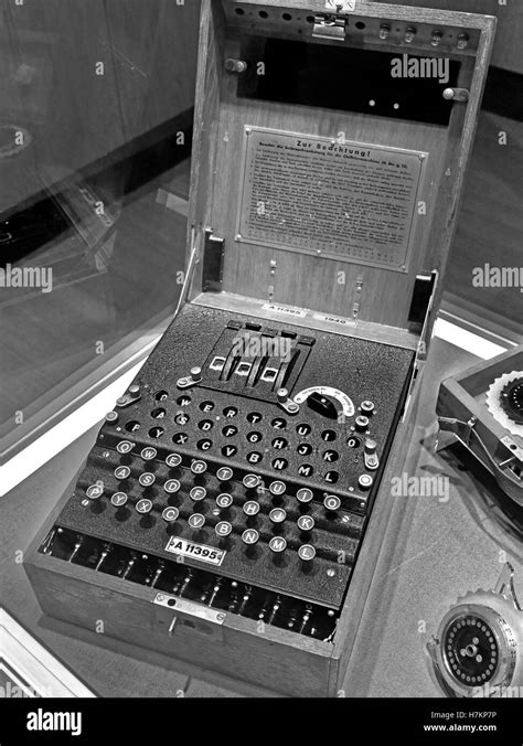 German Enigma Machine Hi Res Stock Photography And Images Alamy