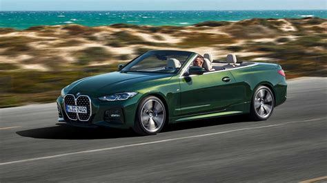 While a retractable hardtop was used by the previous 4 series as well as the preceding 3 series convertibles going back to the e93 generation, bmw notes several advantages for making the switch. 2021 BMW 4 Series Convertible Goes Soft, Debuts Without Folding Hardtop | Myroadnews.com