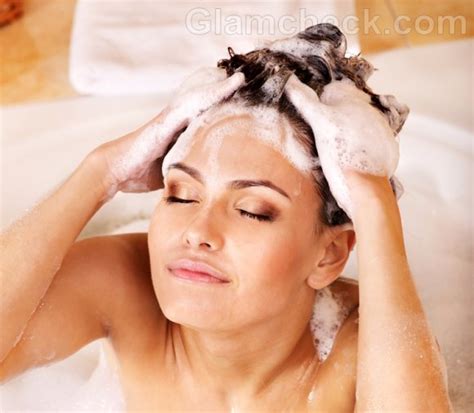 Oily Scalp Causes And Remedies