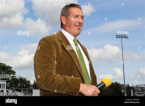 Graham Gooch Cricketer Hi Res Stock Photography And Images Alamy