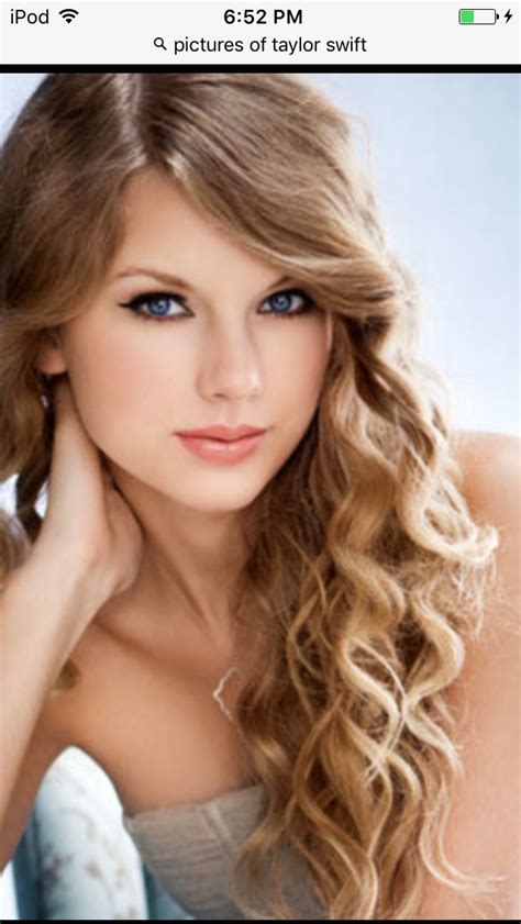 Taylor Swift By Emma Golden Blonde Hair Color Curly Hair Styles Trendy Hair Color