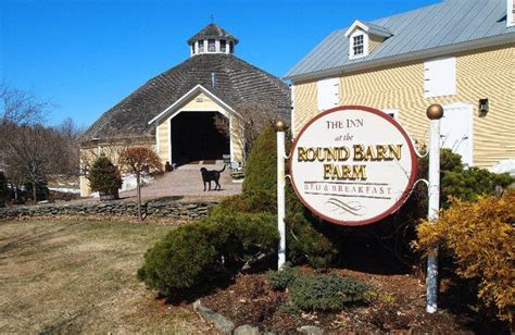 Mad river distillers at mad river taste place. Waitsfield, Vermont: Inn at the Round Barn Farm Bed and ...
