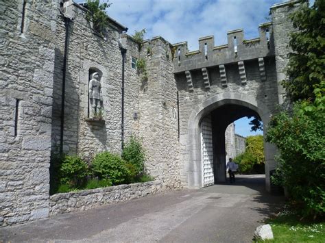 Bodelwyddan Castle Parks And Gardens En