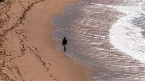 Wallpaper Loneliness Alone Coast Walk Sea Hd Picture Image
