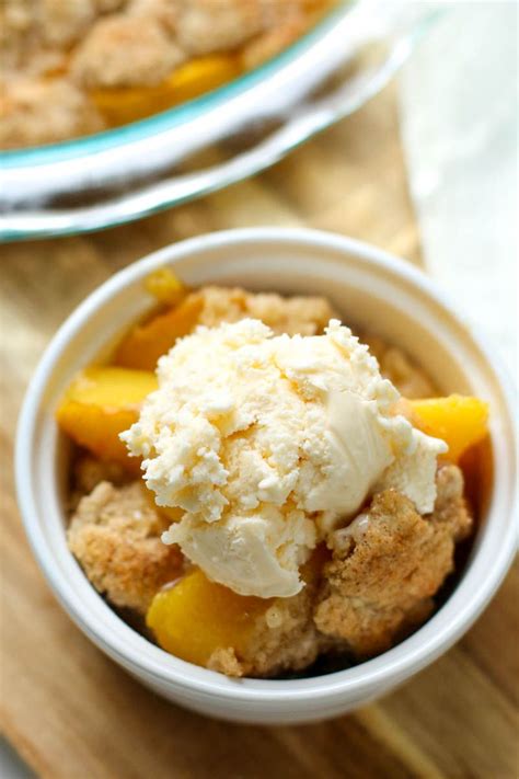 Try it and tell me if i was right! This Easy Peach Cobbler Recipe is a favorite summer ...