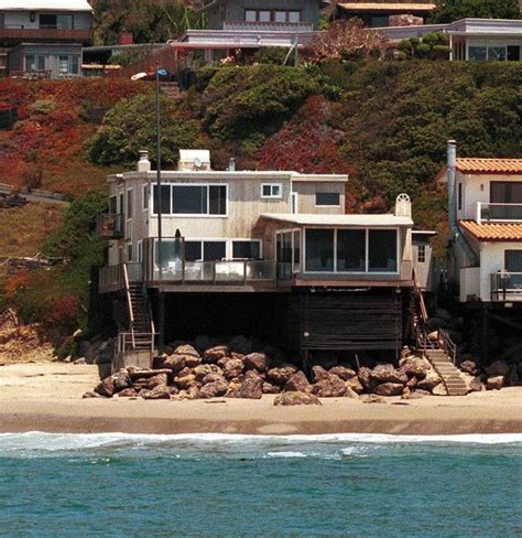 Celeb Beach House Of Cindy Crawford Malibu Ca Celebrity Houses