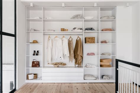 Check Out These Trendy Built In Wardrobe Ideas For