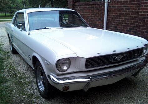 White 1966 Ford Mustang Hardtop