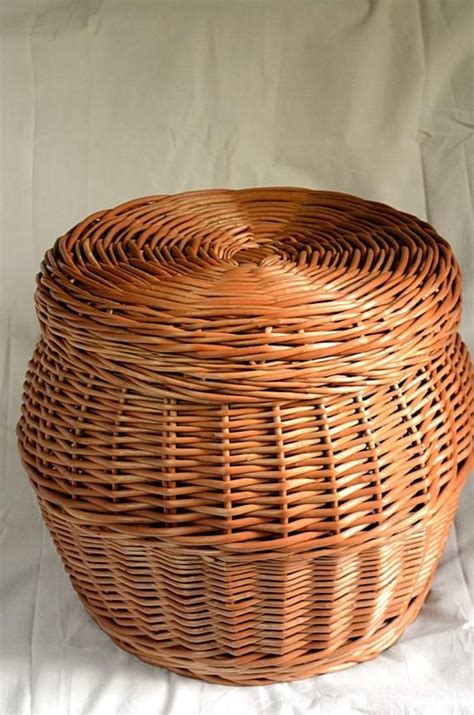 Functional and aesthetic, this round bamboo basket shall serve multi purposes in any home. Wicker Storage Basket With Lid, Woven Laundry Basket Hand ...