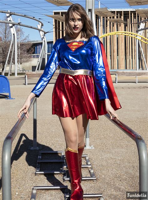 Sexy Supergirl Costume Funidelia