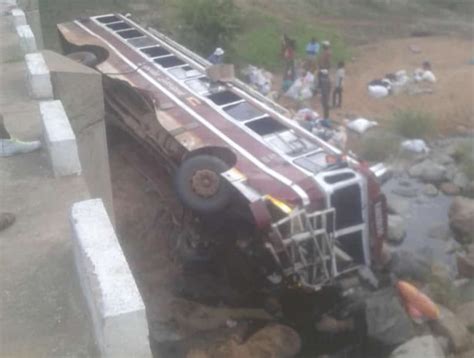 Three Feared Dead Several Injured In Two Vic Falls Nkayi Bus