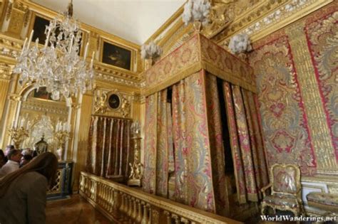 Buckingham palace has 775 rooms. Royal Bedroom at the Palace of Versailles