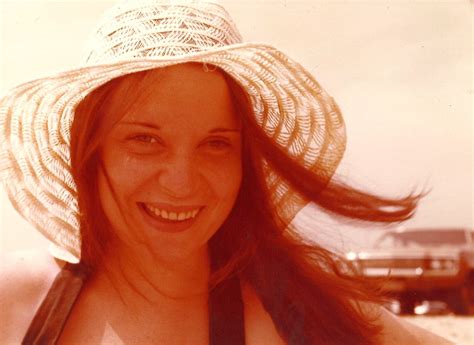 В глазах моей матери ее история меланомы глаза Фонд рака кожи