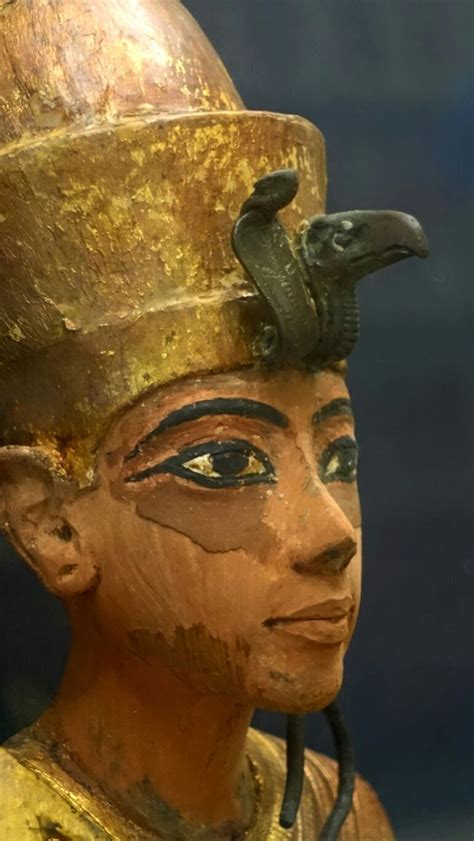 330f Double Crown Shabti Of Tutankhamun With Bronze Buto And Nekhbet