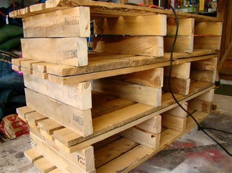 Homemade dresser made out of recycled wooden pallets. DIY Wood Pallet Dresser Plans | Pallets Designs