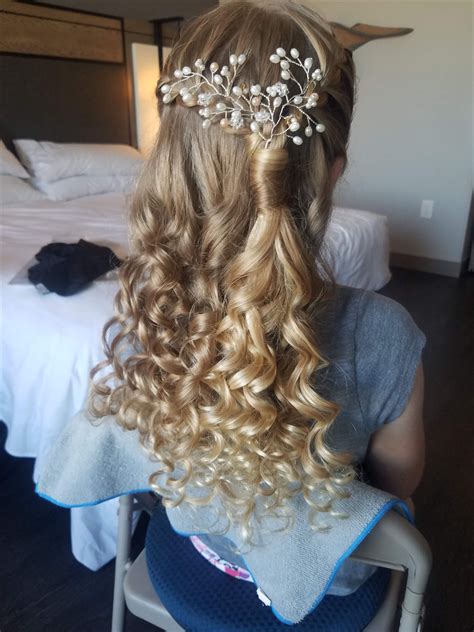 Flower Girl Hair Flower Girl Hairstyles Curly Wedding Hair Perfect