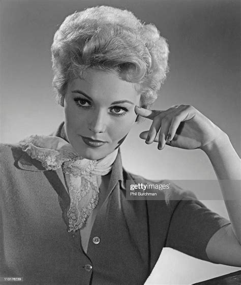Posed Portrait Of American Actress Kim Novak In The 1950s News Photo Getty Images