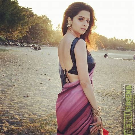 Actress Vedhika Photos In Hd Social Media Photos And Photoshoot Pics