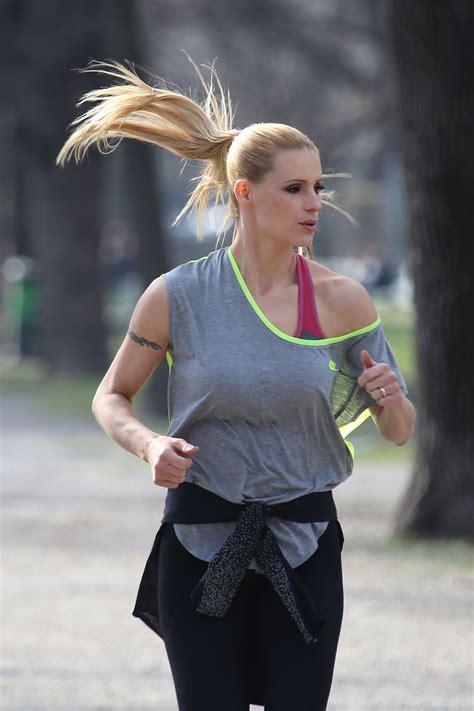 Mother of 3 👧🧒👩🏻 + 3 🐶🐶🐶, wife tv entertainer 📺 founder of @doppiadifesa, @gooviworld and @ironciapet 👇🏻 iscrivetevi al mio canale!👇🏻. MICHELLE HUNZIKER on the Set of a Commercial in Milan 03 ...
