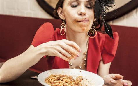 Por cada turno al vocal se le cancelar la suma de $10.000.deben llevar celular. Guía de cosas que no se debe hacer en los restaurantes por ...