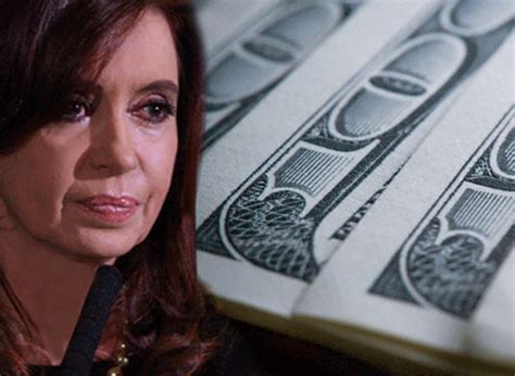 El tercer video muestra al joven tendido en el piso, rodeado por personas tratando de auxiliarlo. Cristina Kirchner , Kicillof Y Vanoli, Procesados Y ...