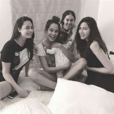 Lisa haydon is expecting her third child with husband dino lalvani. Esha Deol, Soha Ali Khan, Lisa Haydon, Karan Johar: Celebs ...