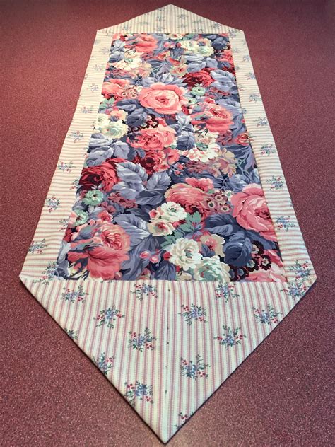 10 Minute Table Runner Free Pattern This And Other Free Sewing And