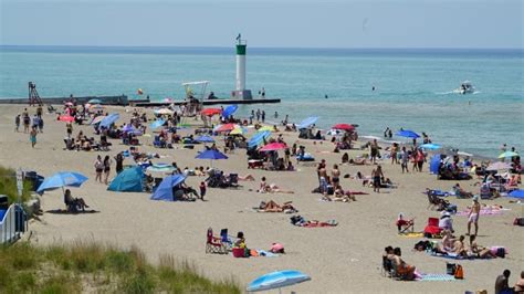 No Frisbees No Footballs Allowed As Grand Bend Implements New Beach