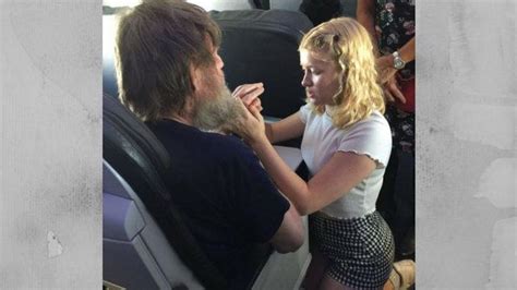15 Year Old Girl Helps Deaf And Blind Man On Flight Fresh Positivity