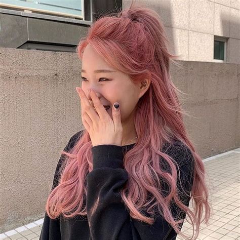 영롱한 색감으로 ‘겨울 여신 등극할 수 있는 로맨틱 ‘핑크 브라운 염색 Top 10 Best Korean Hair
