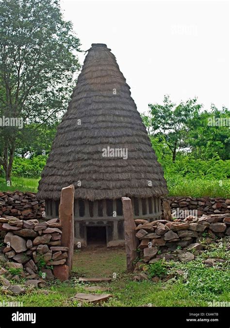 Toda Tribal Temple Nilgiri Tamilnadu India Stock Photo Alamy