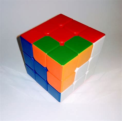30 Girls Rubiks Cube Images