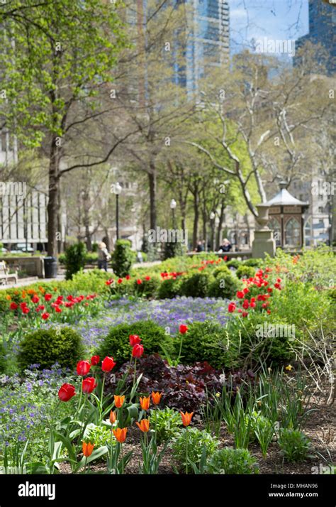 Rittenhouse Square A Garden And Park Downtown Philadelphia In Spring