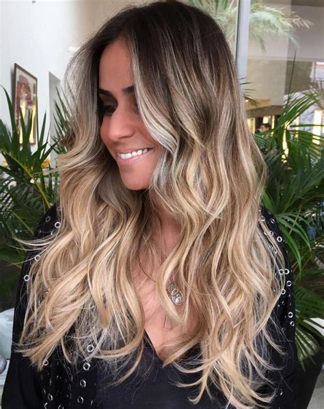 Perfect Ways To Get Beach Waves In Your Hair Beach Waves Long Hair Beach Wave Hair Long