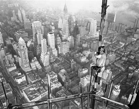 Construction Worker High Above Manhattan Photos Nyc Construction