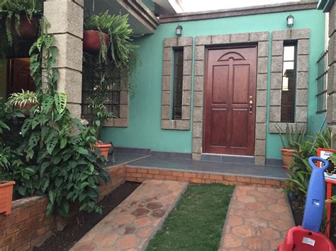 Casa reformada en alquiler en el barrio de el ejido. Venta/alquiler de casa en residencial fatima leon | CasaNica
