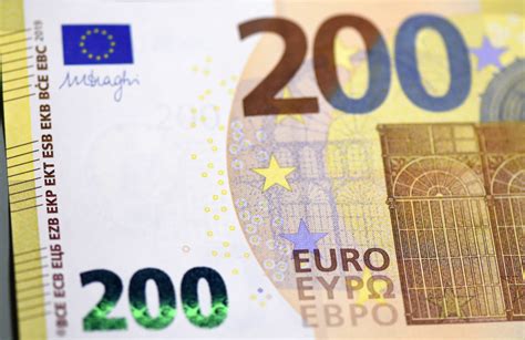 New Set Of Euro Banknotes Enters Circulation Across The Eurozone Newstalk