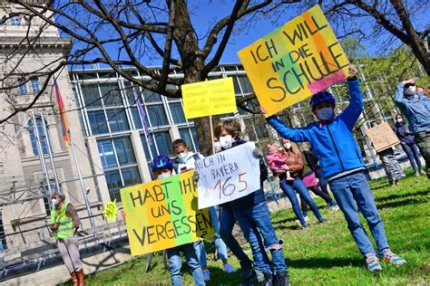 Corona Kinder Demo Zur Bayer Staatskanzlei Samerberger Nachrichten