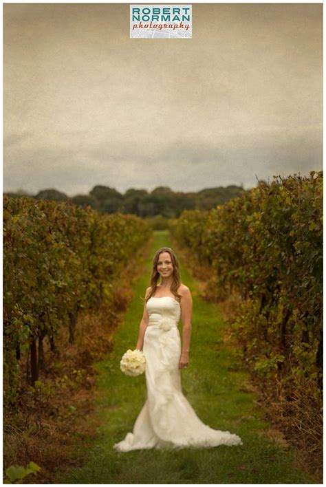 Saltwater Farm Vineyard Wedding Courtneykyle Robert Norman Photography