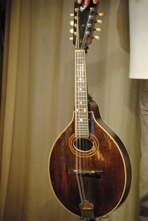 Gibson A2 1920 Brown Stringed Instrument For Sale Rome Vintage Guitars